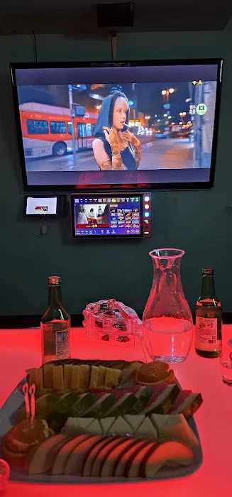 WOW Karaoke Picture 1