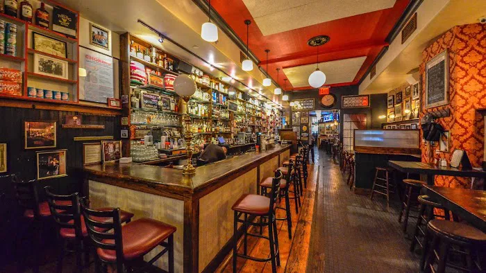 The Long Hall Pub & Grocery Picture 7