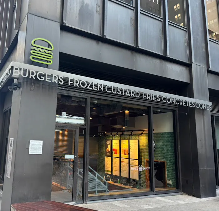 Shake Shack Midtown East Picture 9