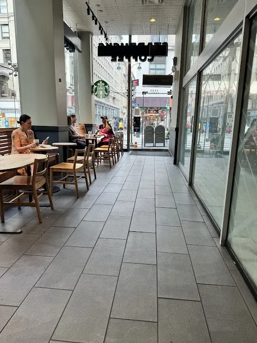 Starbucks Picture 3