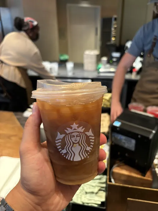 Starbucks Reserve Restaurant & Bar Picture 2