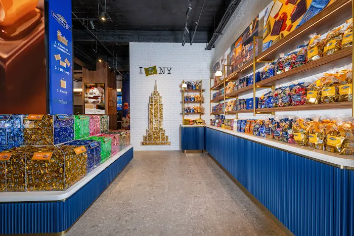 Ghirardelli Chocolate & Ice Cream Shop Picture 2