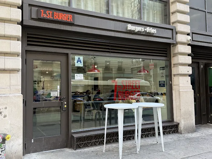 7th Street Burger Picture 3