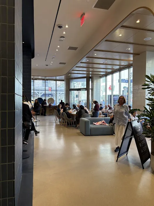 Capital One Café Picture 6