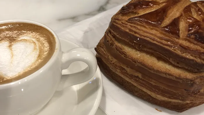 Cafe D’Avignon Picture 2