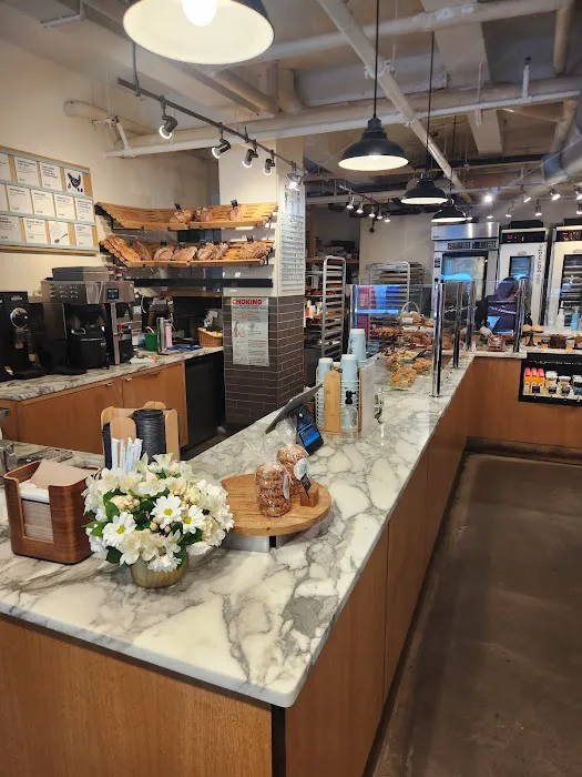 Cafe D’Avignon Picture 8