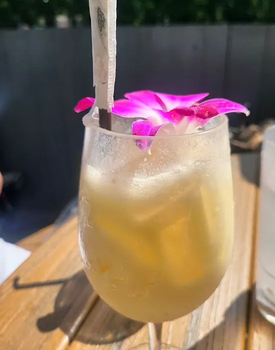 Magic Hour Rooftop Bar & Lounge Picture 7