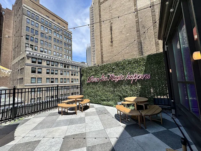 Magic Hour Rooftop Bar & Lounge Picture 9