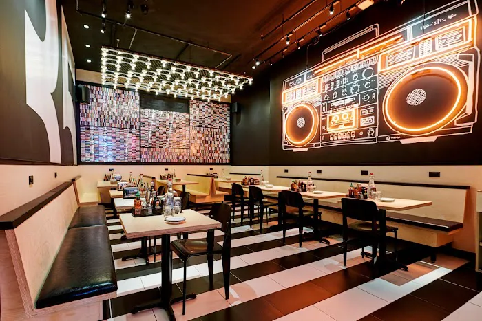 Black Tap Craft Burgers & Beer - 35th St Picture 1