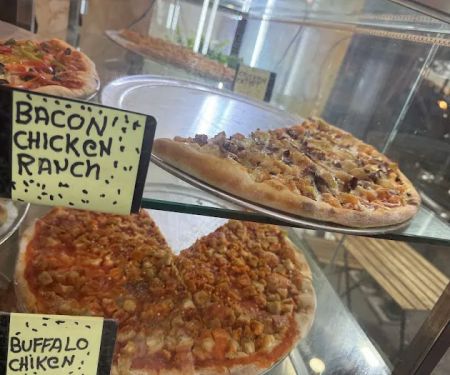 Famous New York Pizza