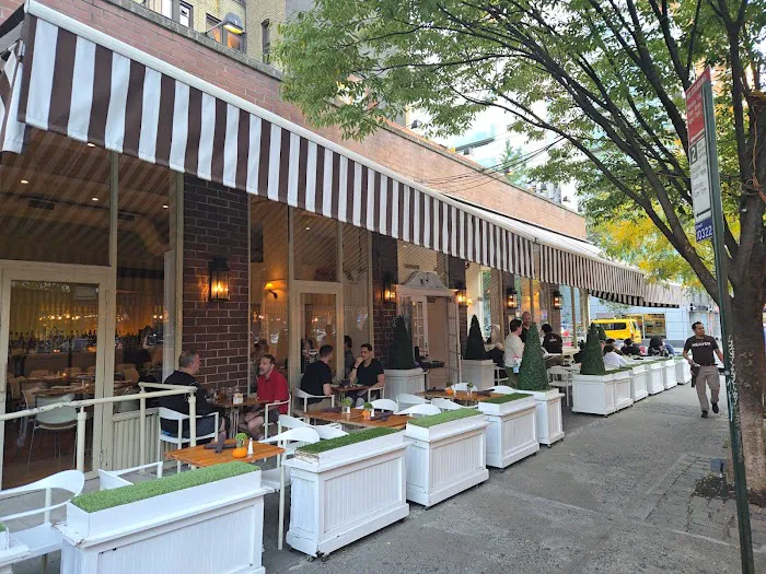 44 & X Hell's Kitchen Picture 7