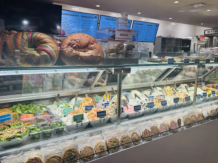 Broad Nosh Bagels Deli & Catering 42nd Street Picture 6