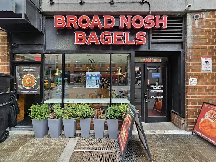 Broad Nosh Bagels Deli & Catering 42nd Street Picture 2