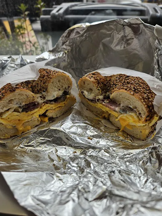 Broad Nosh Bagels Deli & Catering 42nd Street Picture 8