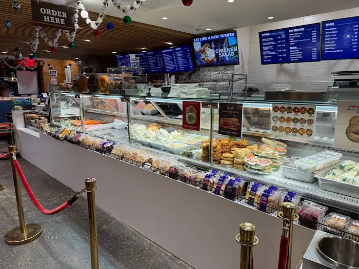 Broad Nosh Bagels Deli & Catering 42nd Street Picture 10