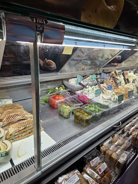 Broad Nosh Bagels Deli & Catering 42nd Street Picture 3