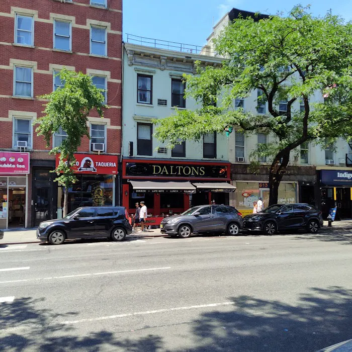 Dalton's Bar & Grill Picture 9
