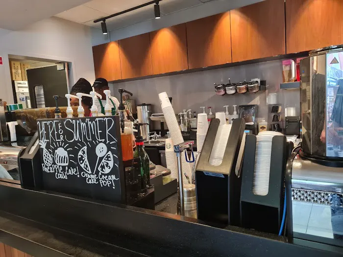 Starbucks Picture 10