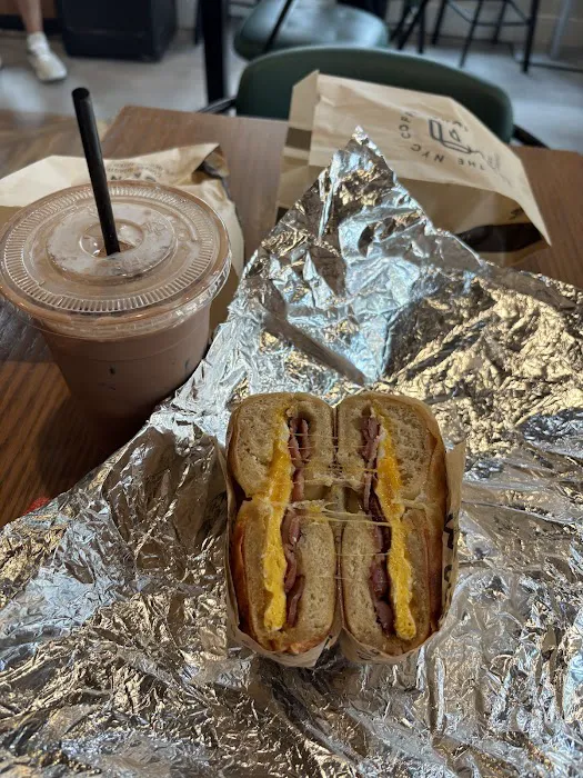GRIND THE NYC COFFEE SHOP & BAGEL HOUSE Picture 7