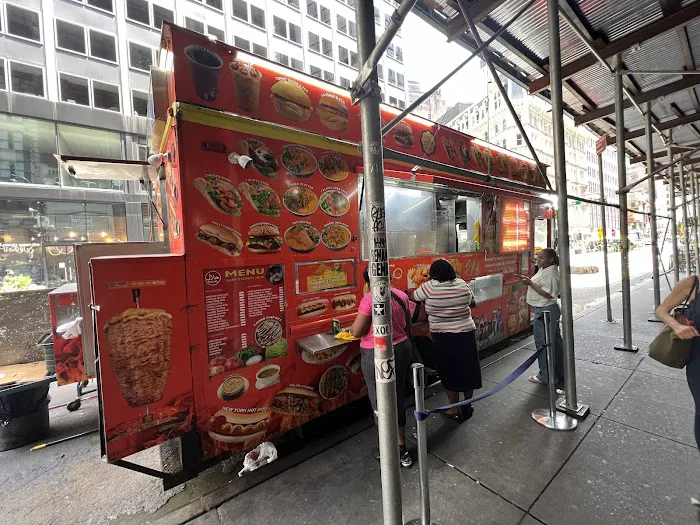 Famous Halal Food (Food Truck) Picture 2