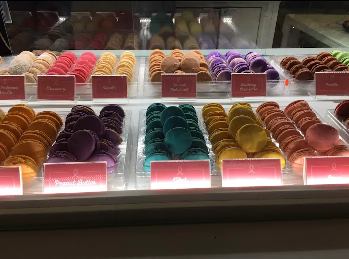Woops! Macarons & Gifts (Port Authority NYC) Picture 9