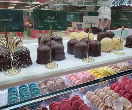 Woops! Macarons & Gifts (Port Authority NYC)