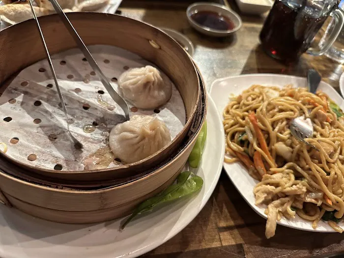 DD Soup Dumpling & FuJi Hibachi Picture 3
