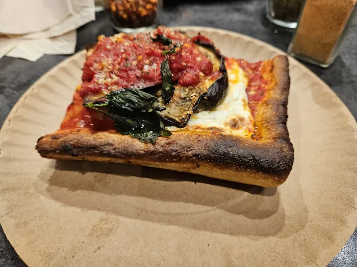 Made in New York Pizza Picture 4