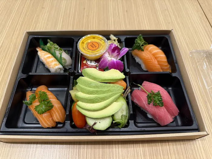 Sushi & Co-Broadway Picture 5