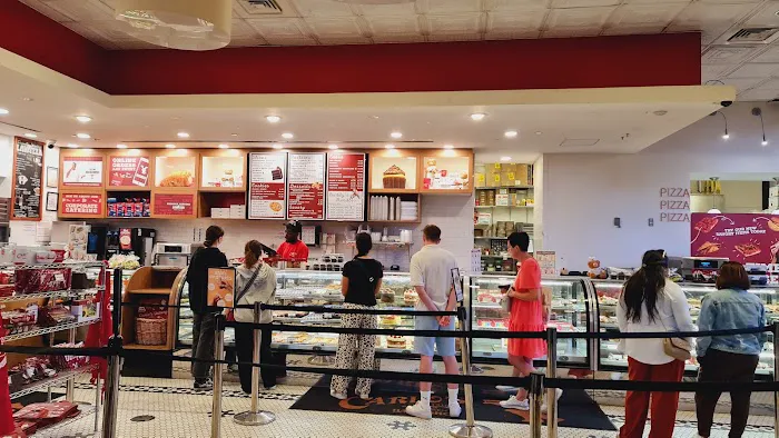 Carlo's Bakery Picture 1