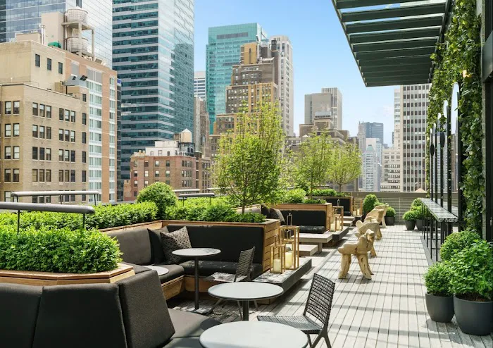 Castell Rooftop Lounge Picture 8
