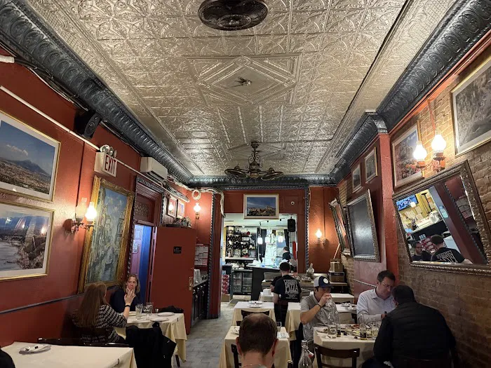 Lazzara's Pizza Cafe Picture 5