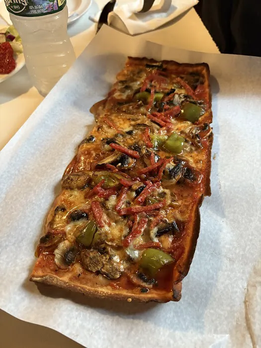 Lazzara's Pizza Cafe Picture 7