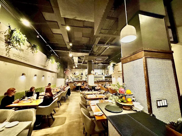 Beyond Sushi - Vegan Restaurant Picture 10