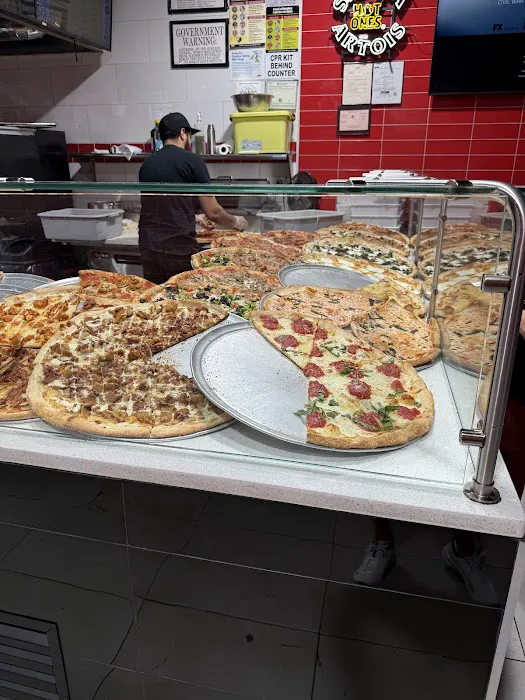 Little Italy Pizza Picture 3