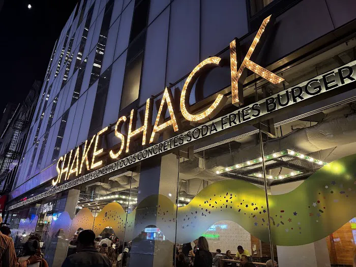 Shake Shack Theater District Picture 10