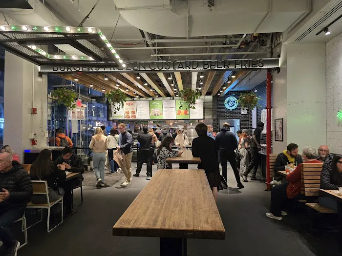 Shake Shack Theater District Picture 1