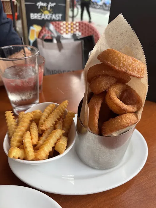 5 Napkin Burger Picture 1