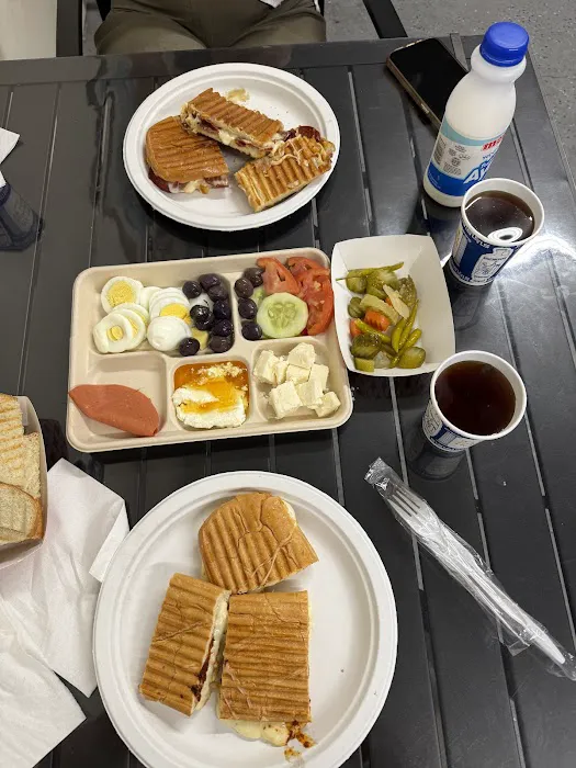 Istanbul times Cafe & Kitchen Picture 1