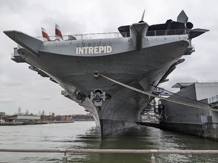 Aviator Grill At Intrepid Picture 6
