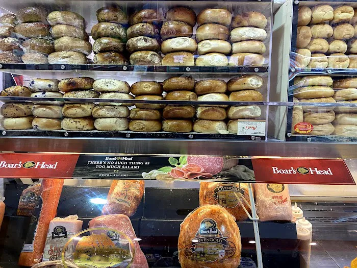 5 Brothers Gourmet Market Picture 9