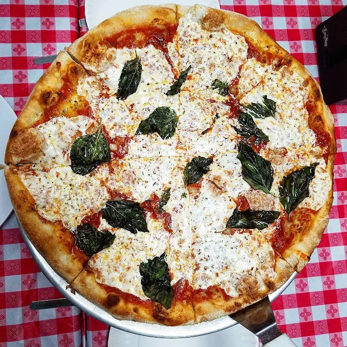 Royal Napoli Pizza Picture 9