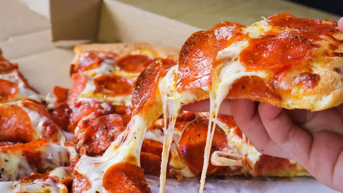 Royal Napoli Pizza Picture 4