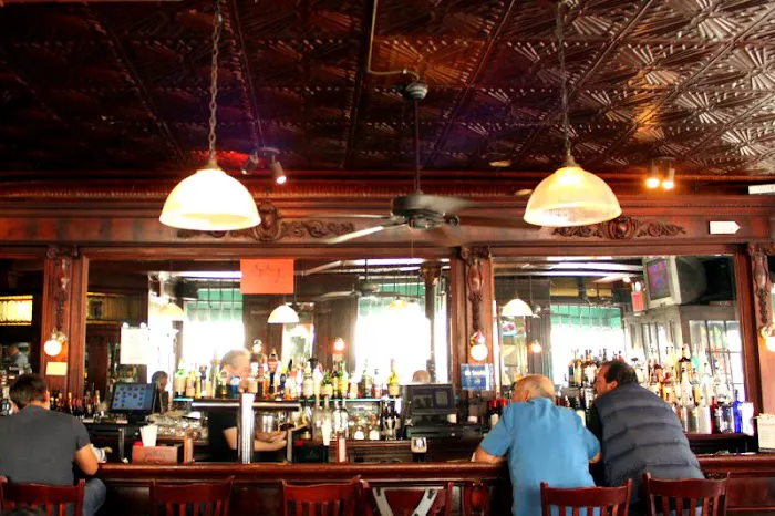 The Landmark Tavern Picture 4