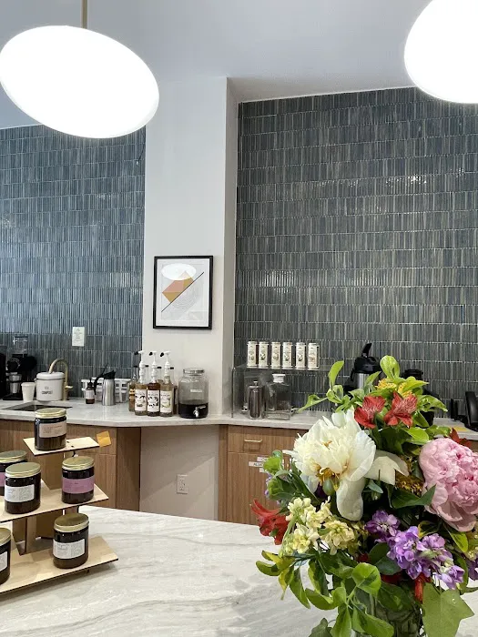 Fountain House and Body Cafe Picture 3