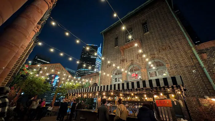 Artie's Backroom & Rooftop Picture 9