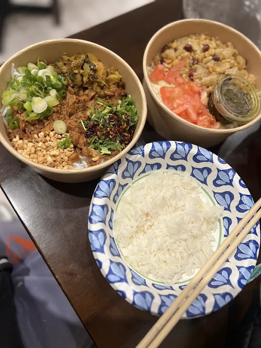 Burmese Bites (Mid Town) Picture 4