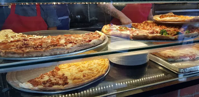 La Trattoria Pizza Picture 3