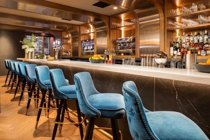 MAD Bar and Lounge Picture 8