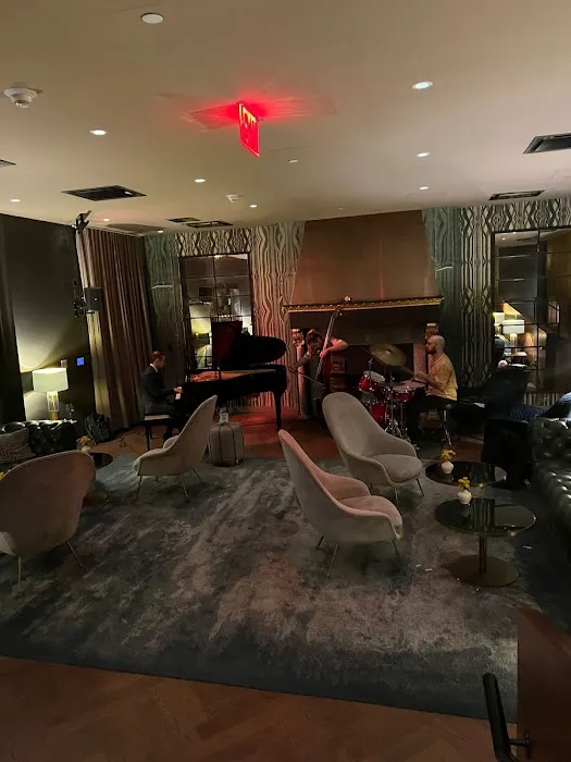 MAD Bar and Lounge Picture 2